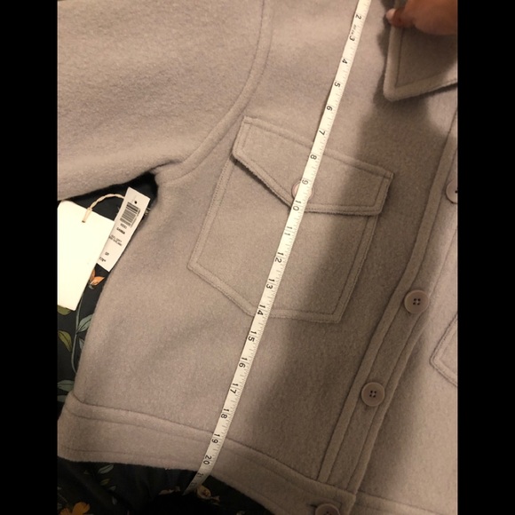 “SOLD” NWT WIlfred Ganna Jacket Cropped in Gull Grey - Picture 5 of 5